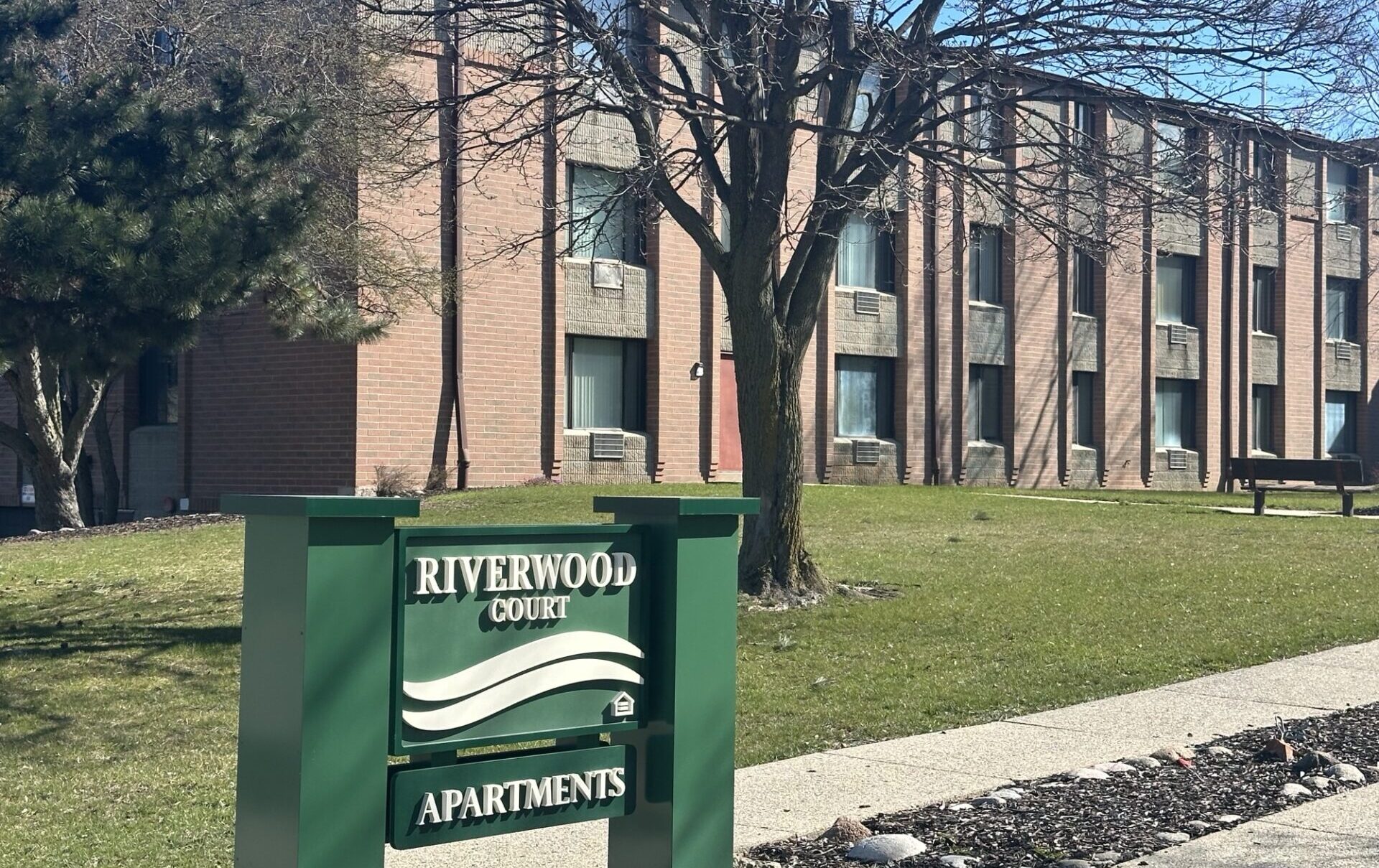 Riverwood Court