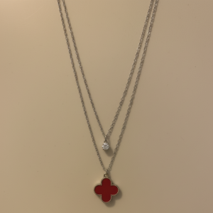 red leave clover necklace
